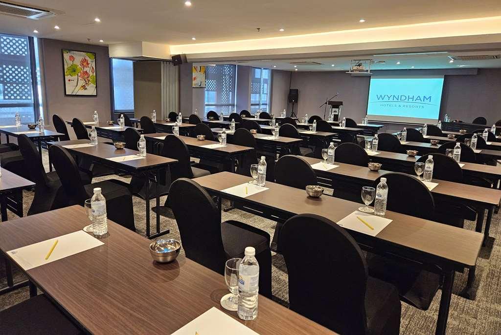 Days And Suites Fraser Business Park Kl 吉隆坡 设施 照片